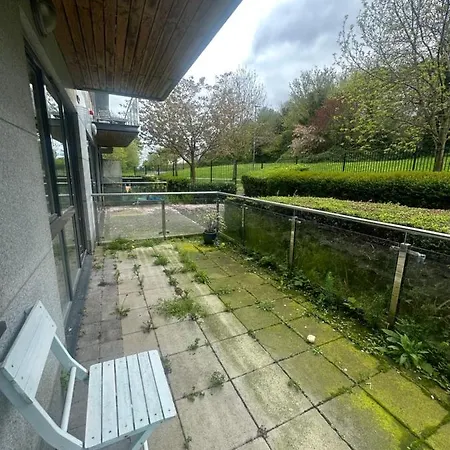 Spacious With Relaxing View *