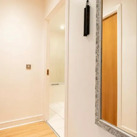 Spacious With Relaxing View *